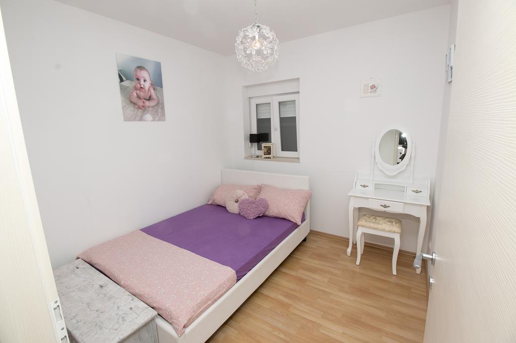Apartment Mate أوميس المظهر الخارجي الصورة