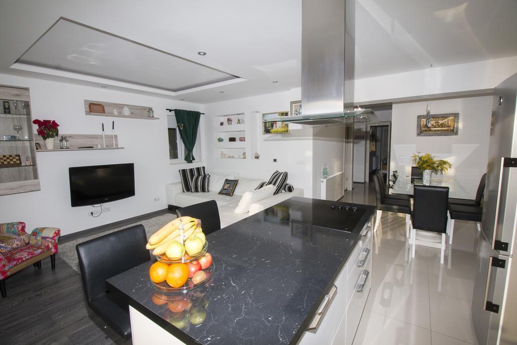 Apartment Mate أوميس المظهر الخارجي الصورة