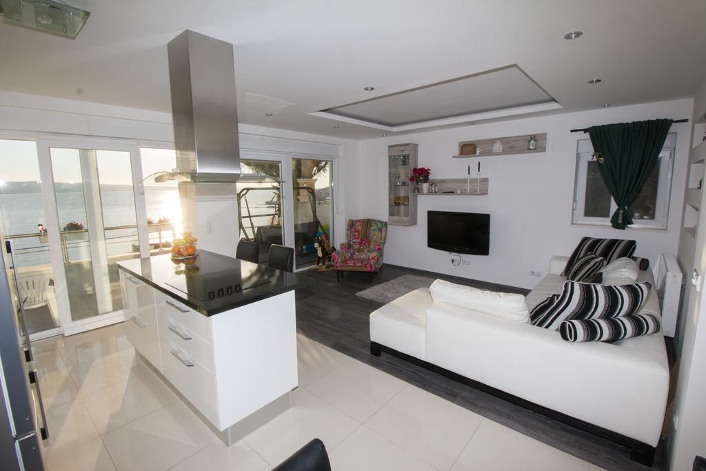 Apartment Mate أوميس المظهر الخارجي الصورة